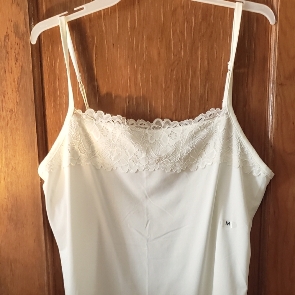 brand new Maurices  camisole  size m white